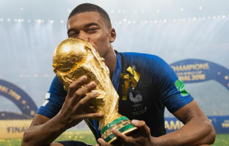 Кіліан Мбаппе: кар’єрний шлях, рекорди та футбольний стиль